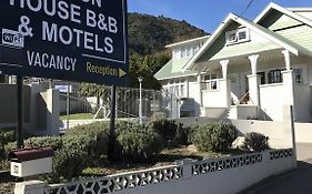 Picton House B&B And Motel